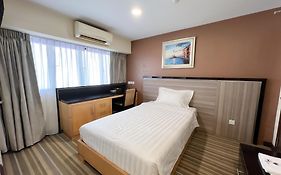 Hallmark Express Hotel
